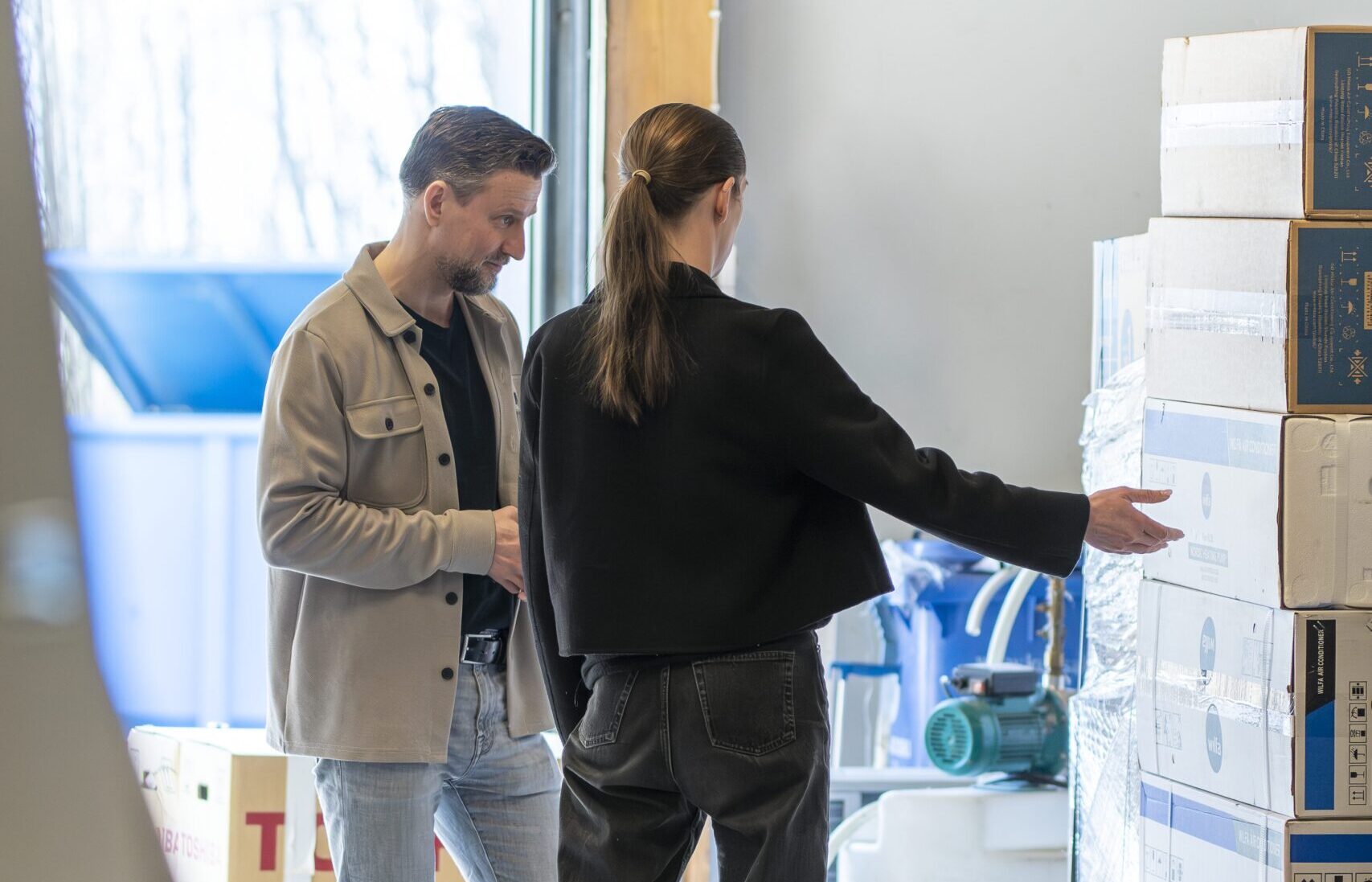 freidan työntekijät varastossa
